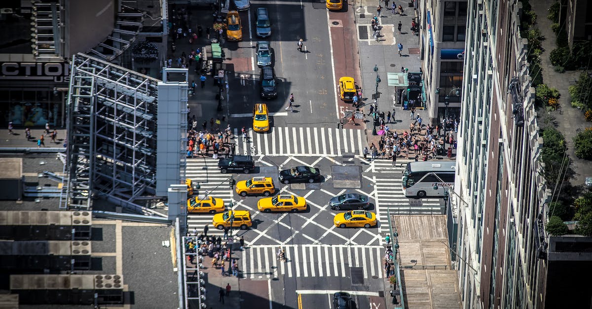 Tipping Etiquette for NYC Taxis - Yellow Cars