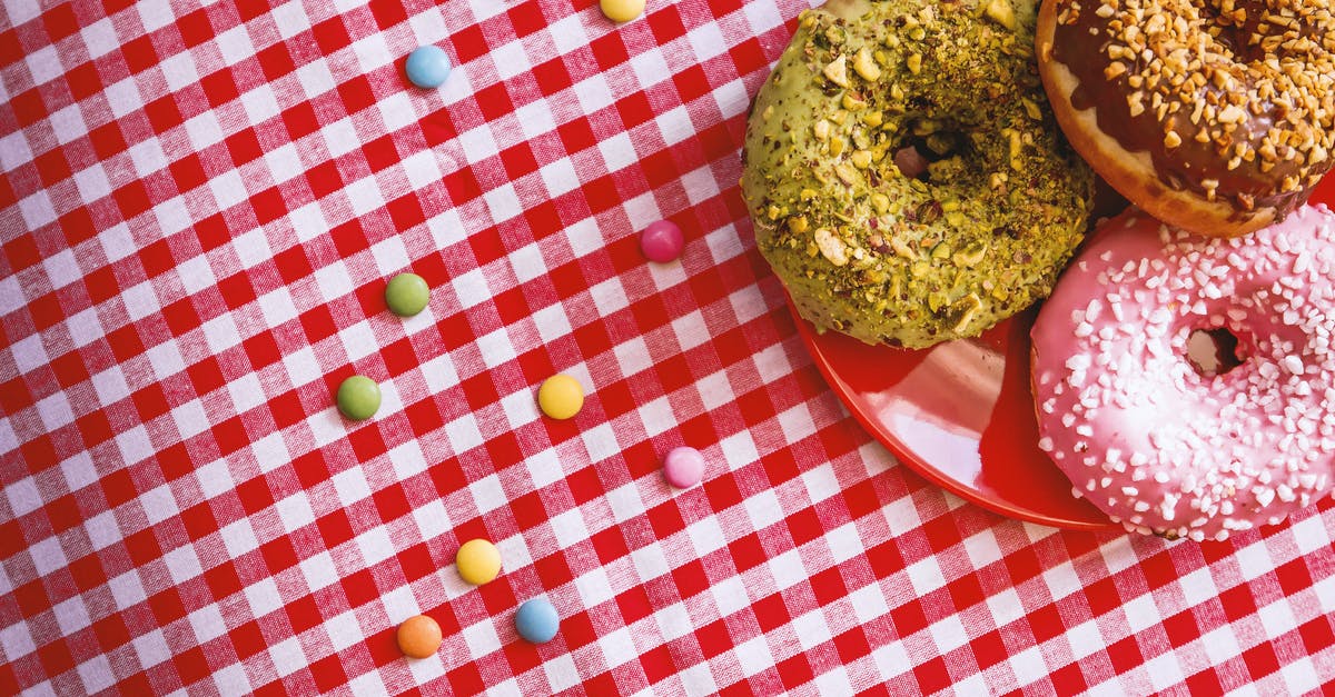 Tipping for curbside takeout food in the USA - Three Donuts on Plate