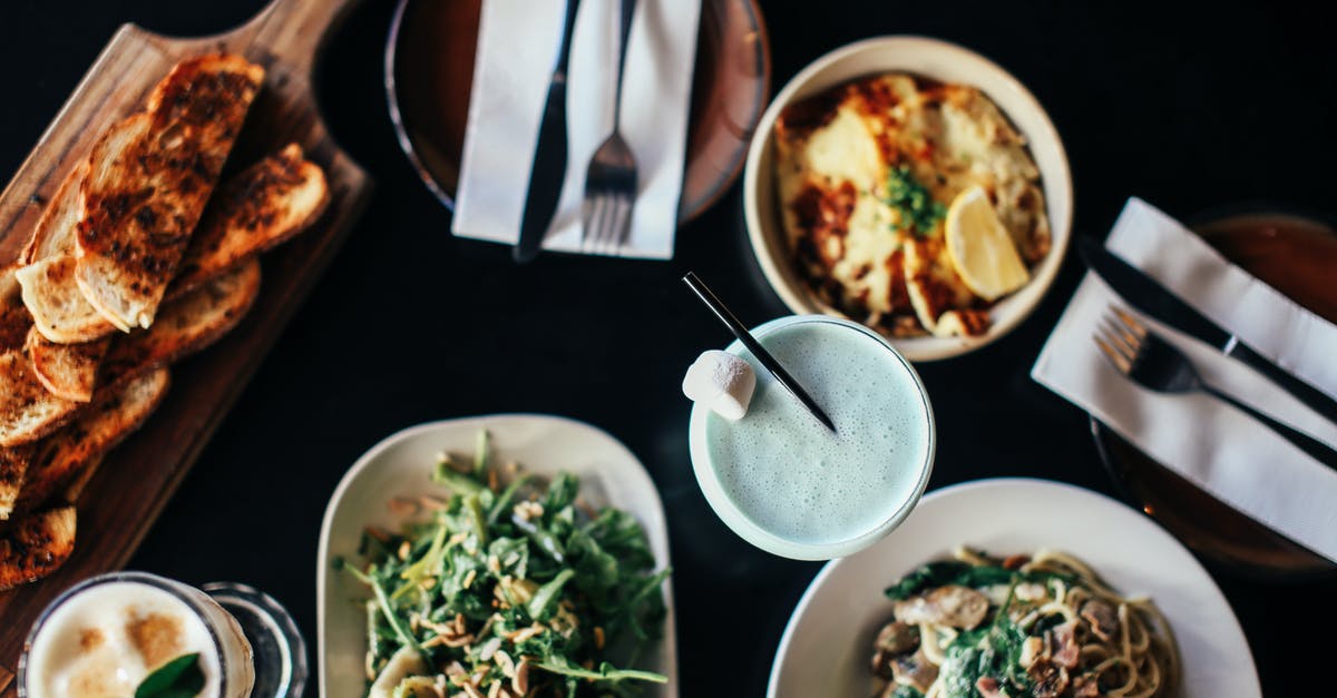 Tipping for meals in Thailand - Food on Table