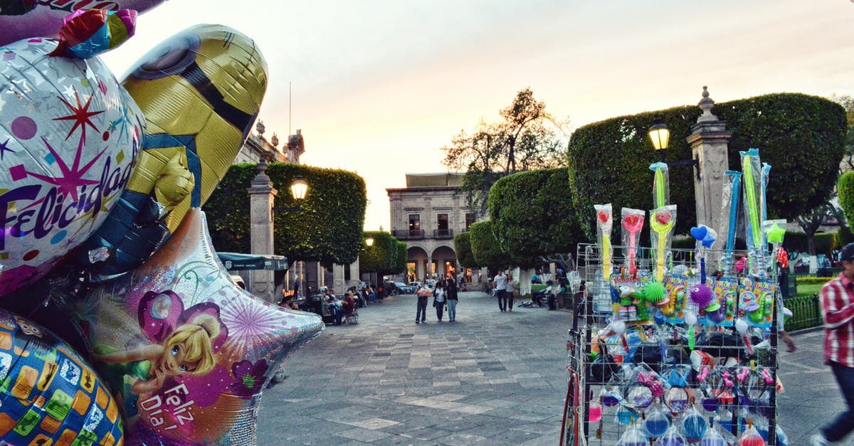 Toy vendors in Rome (on the piazza) - Photo of Balloons and Souvenir on Street