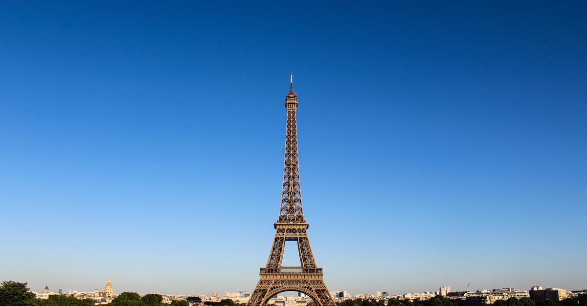 Travel time in Paris between Montparnasse and Paris St Michel - Eiffel Tower, Paris