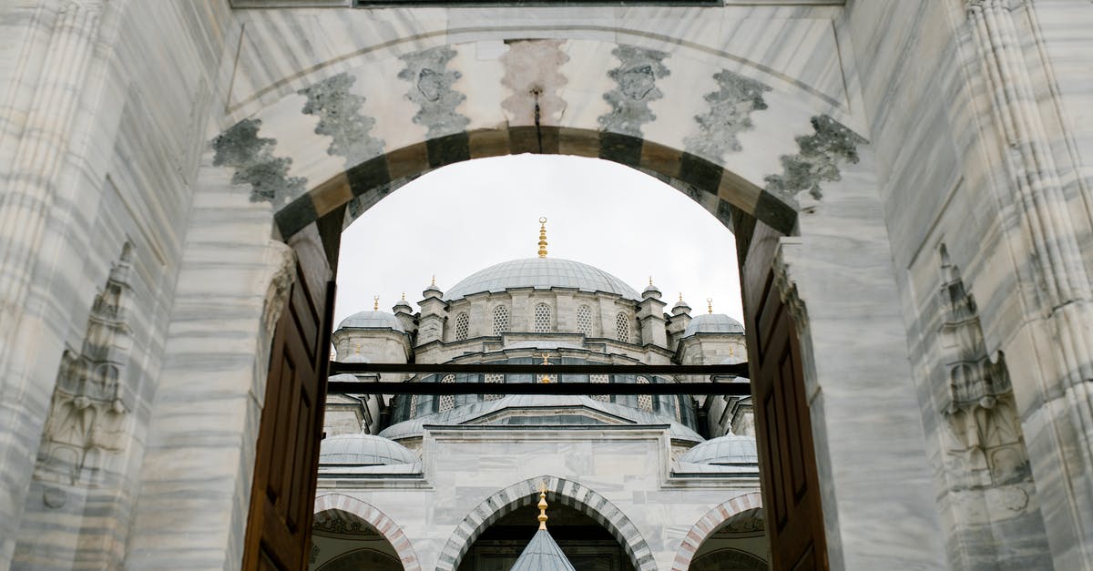 Traveling from Bulgaria to Turkey by bus, Visa on arrival? - Ornamental arched entrance gate to oriental mosque in daylight
