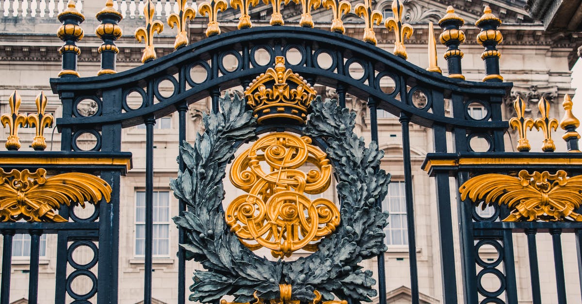 Travelling to UK from India via Srilanka (Tourist Visa) - Close-Up of Gate of Buckingham Palace