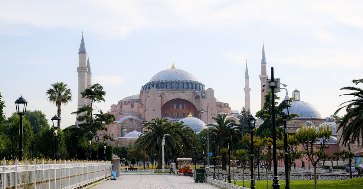 Travelling with two passports, layover in Istanbul - 