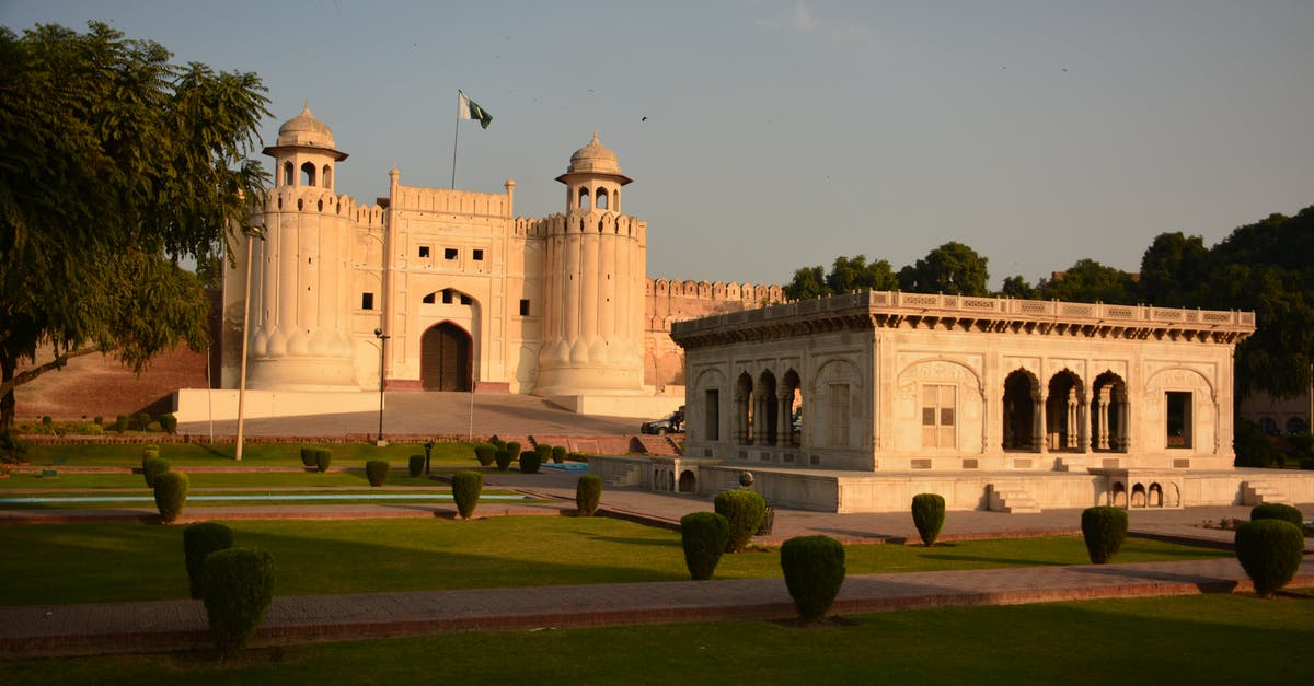 UK visitor visa from Lahore Pakistan - The Lahore Fort Building in Pakistan