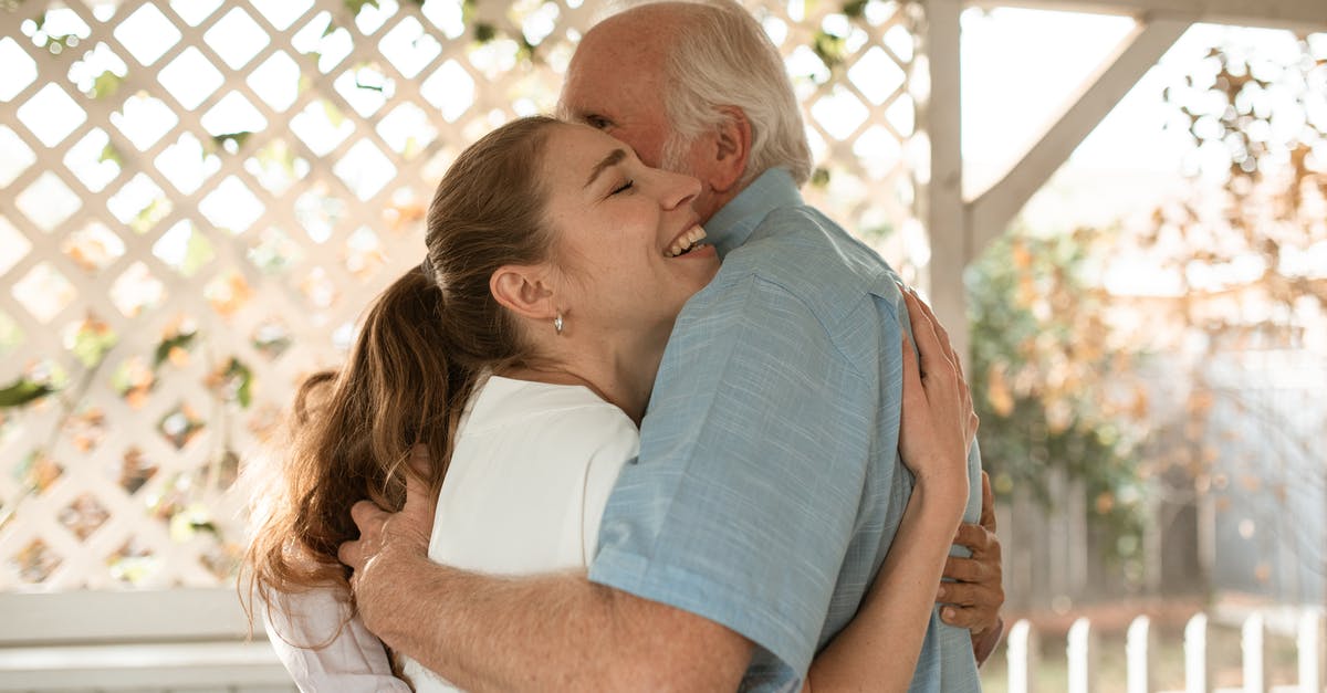 Visiting the sibling's family in the US - A Father and Daughter in a Hug