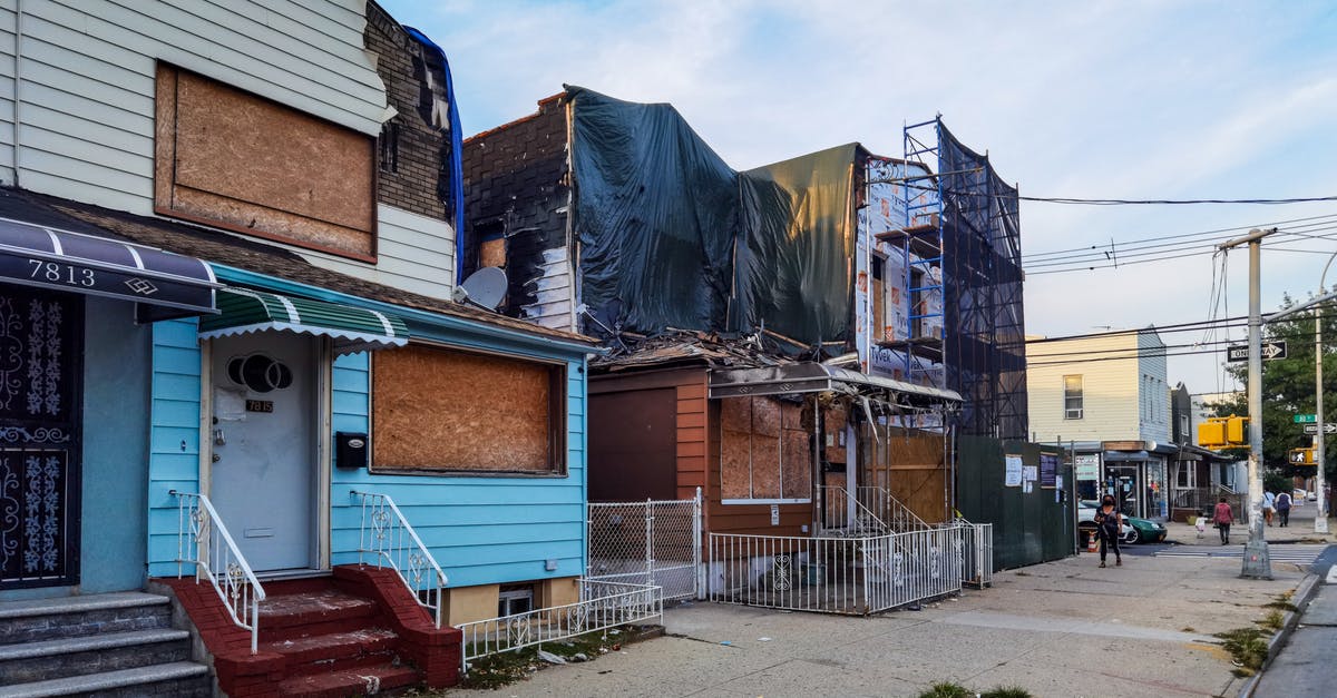 When is Houston’s Hurricane Season? - Blue and Brown Concrete Building