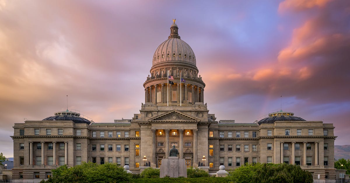 Where was this picture taken? Somewhere in the western USA? Zion or Capitol Reef national park? - Exterior of famous Idaho State Capitol building located in America under colorful sky at sunrise