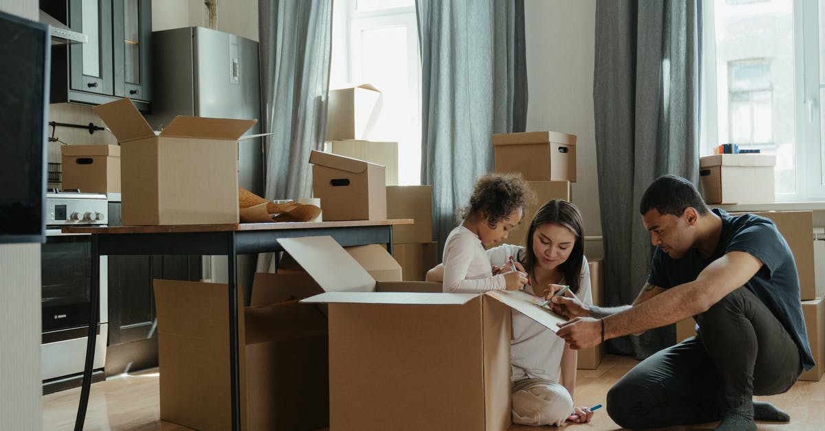 Why does the window-side armrest never move? - Family Unpacking After Moving